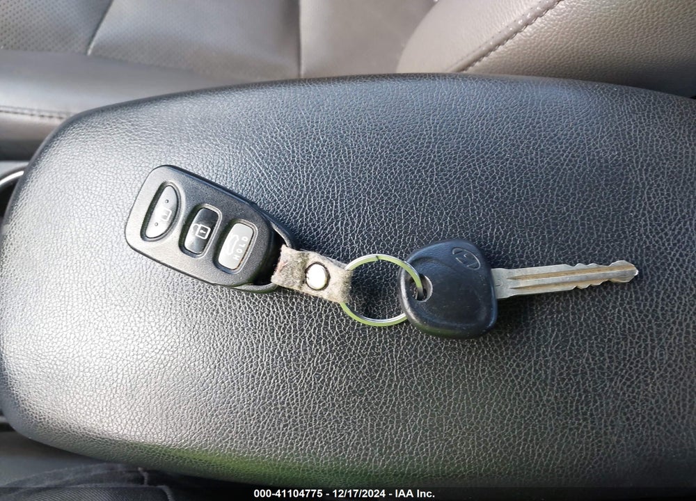 2015 HYUNDAI ELANTRA VIN: 5NPDH4AE8FH624605