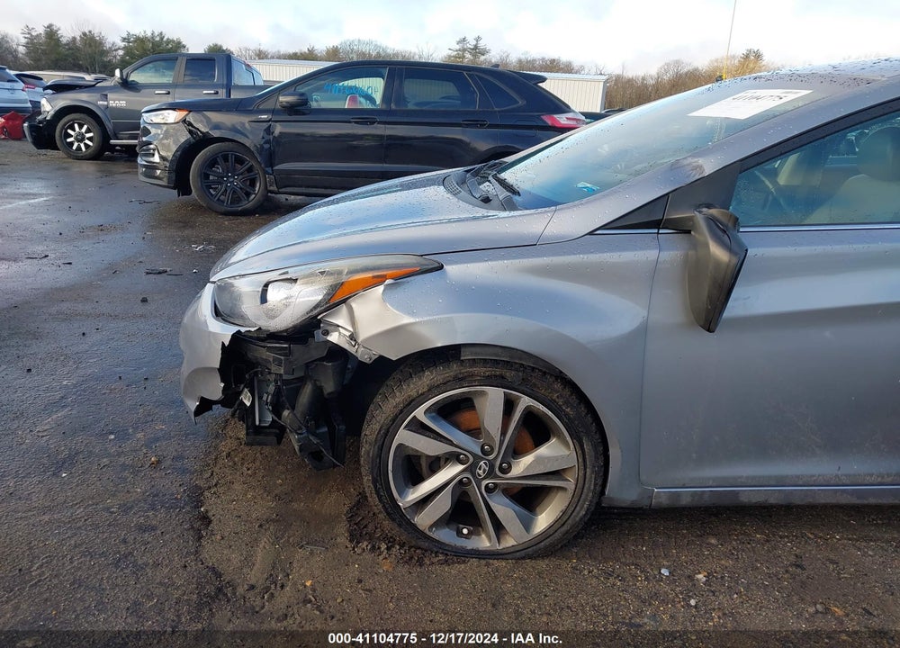 2015 HYUNDAI ELANTRA VIN: 5NPDH4AE8FH624605