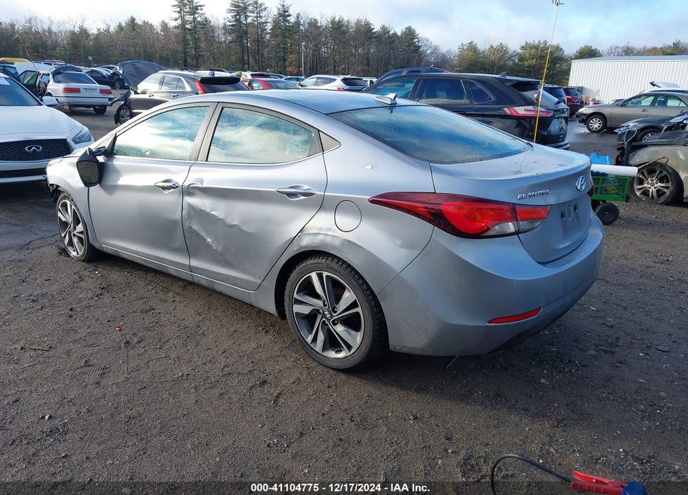 2015 HYUNDAI ELANTRA VIN: 5NPDH4AE8FH624605
