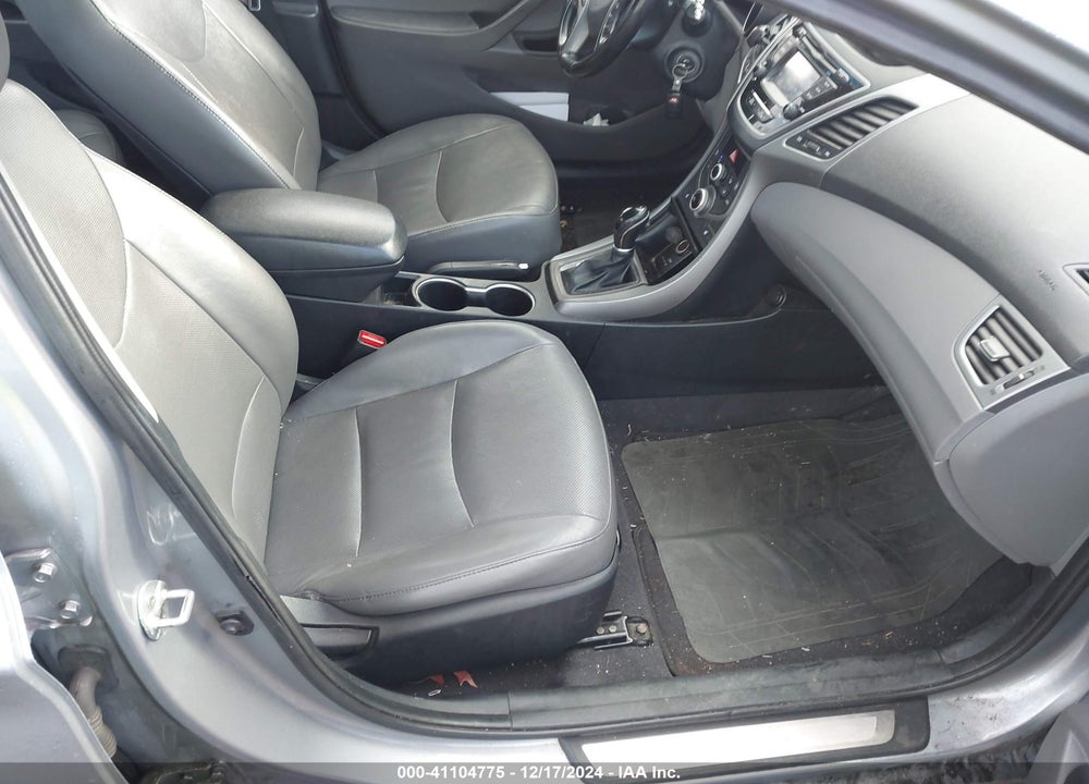 2015 HYUNDAI ELANTRA VIN: 5NPDH4AE8FH624605