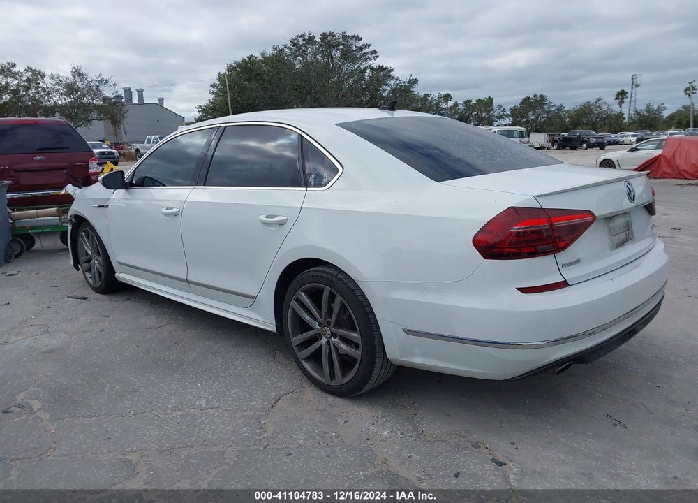 2017 VOLKSWAGEN PASSAT 1.8T R-LINE VIN: 1VWDT7A31HC016516