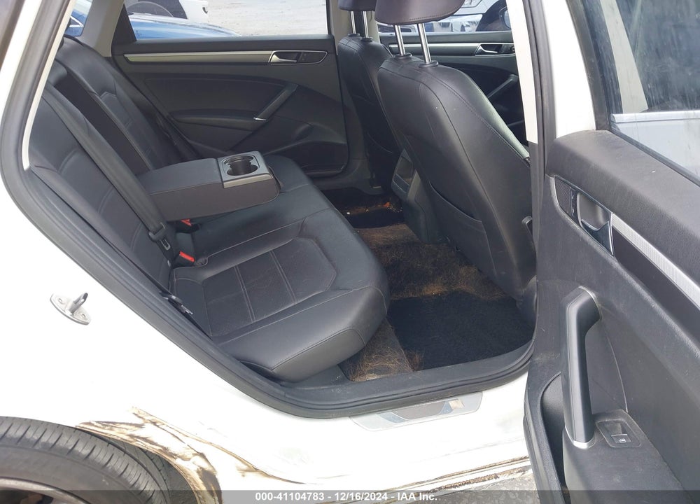 2017 VOLKSWAGEN PASSAT 1.8T R-LINE VIN: 1VWDT7A31HC016516