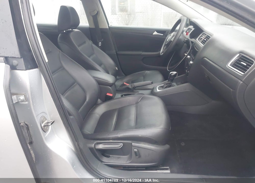 2014 VOLKSWAGEN JETTA VIN: 3VWD07AJ9EM281427