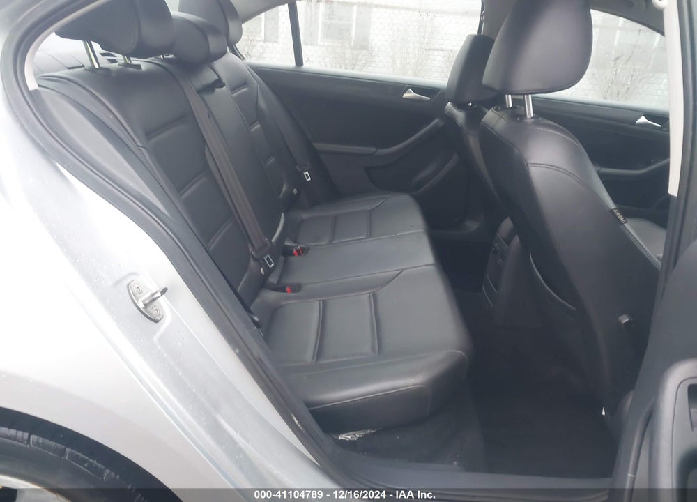 2014 VOLKSWAGEN JETTA VIN: 3VWD07AJ9EM281427