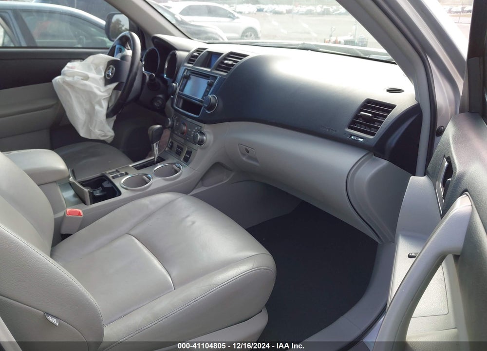 2013 TOYOTA HIGHLANDER SE V6 VIN: 5TDZK3EH5DS101247
