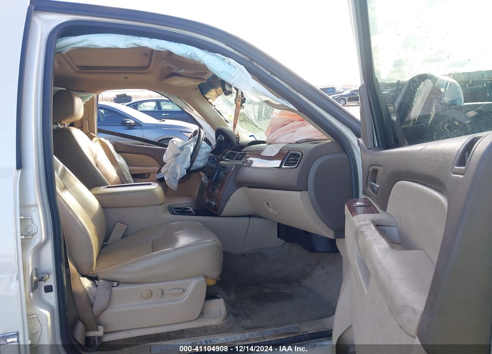 2011 CHEVROLET SUBURBAN 1500 LTZ VIN: 1GNSCKE01BR230785