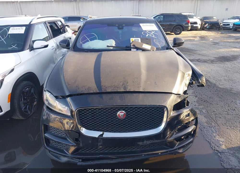 2017 JAGUAR F-PACE 35T PREMIUM VIN: SADCJ2BVXHA066225