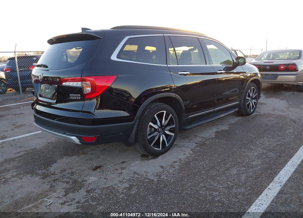 2020 HONDA PILOT AWD TOURING 8 PASSENGER VIN: 5FNYF6H90LB008869