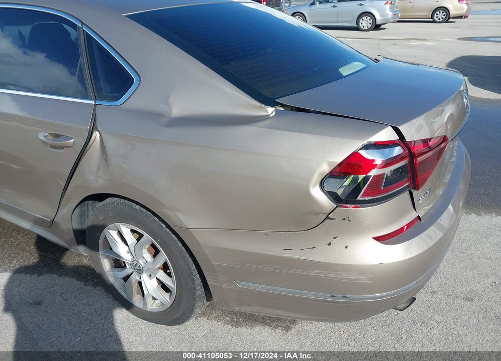 2017 VOLKSWAGEN PASSAT VIN: 1VWAT7A36HC054763