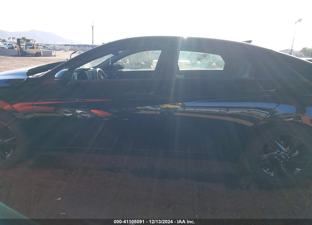 2022 HYUNDAI ELANTRA SEL VIN: 5NPLM4AG6NH058807