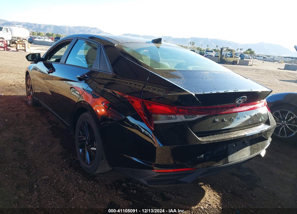 2022 HYUNDAI ELANTRA SEL VIN: 5NPLM4AG6NH058807