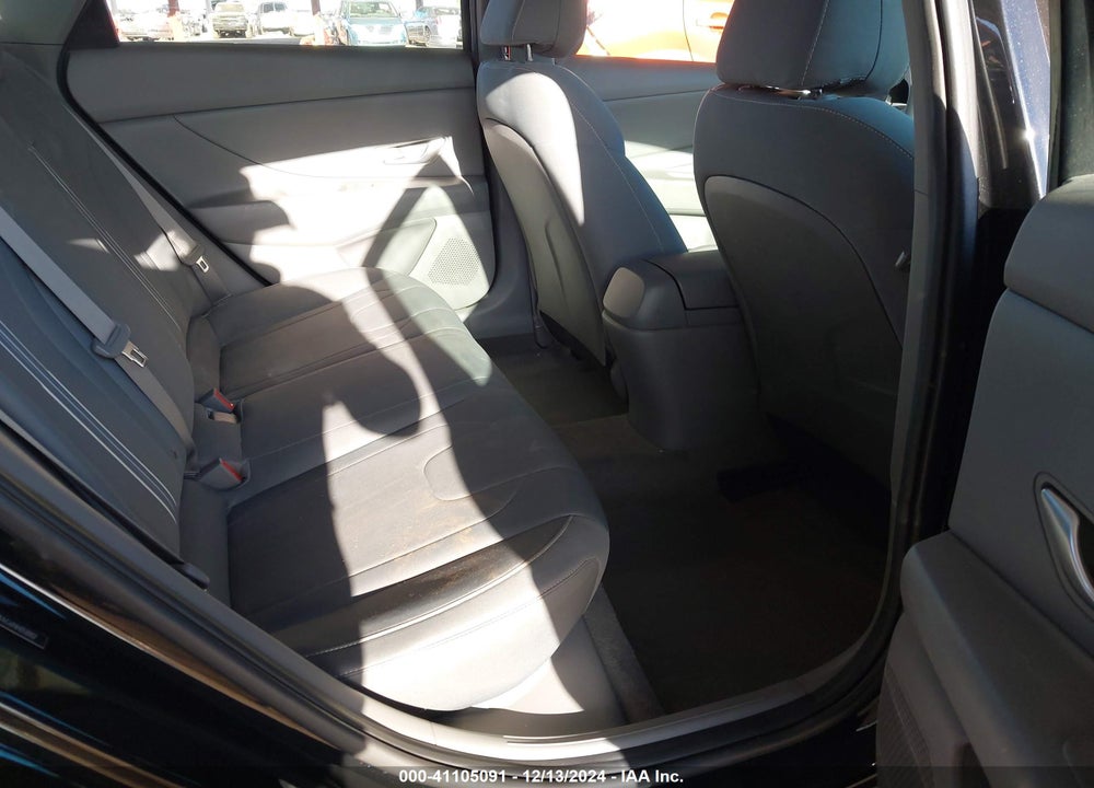 2022 HYUNDAI ELANTRA SEL VIN: 5NPLM4AG6NH058807