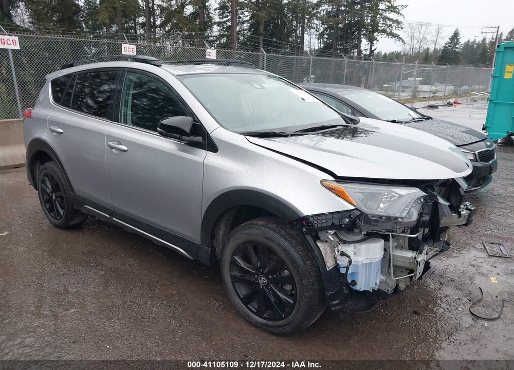 2018 TOYOTA RAV4 ADVENTURE/XLE VIN: 2T3RFREV2JW699174