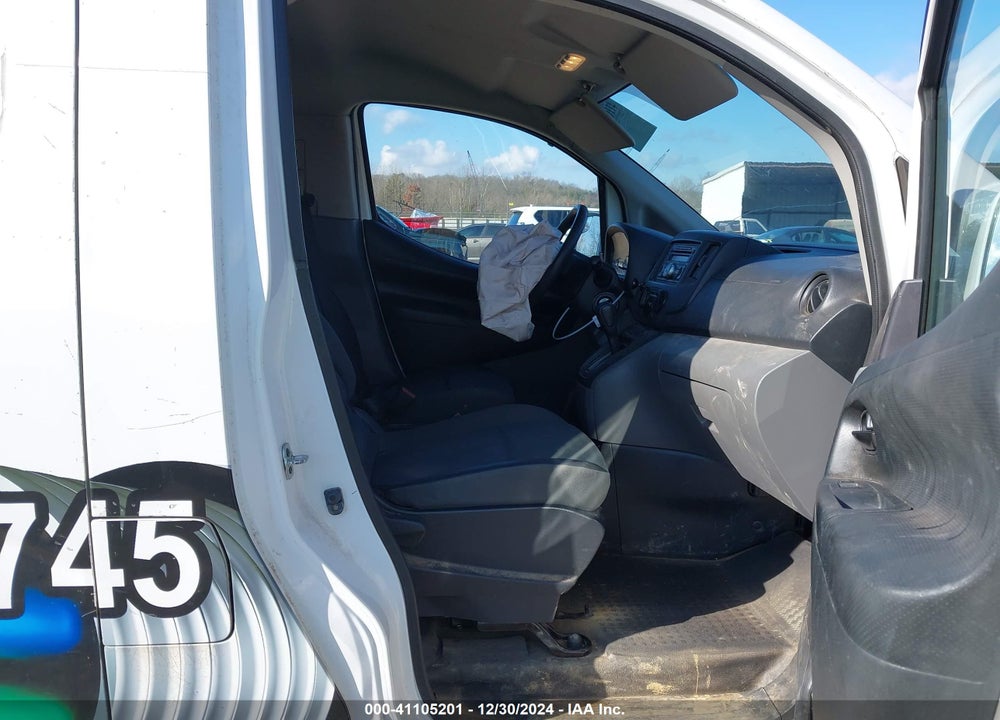2017 NISSAN NV200 SV VIN: 3N6CM0KN7HK706670