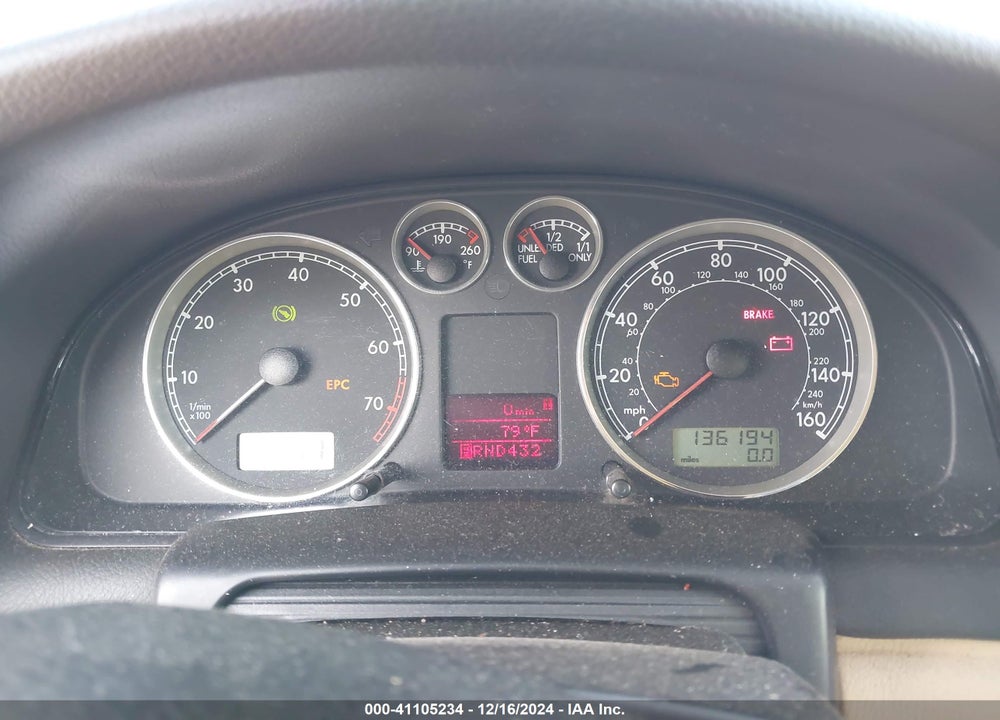2002 VOLKSWAGEN PASSAT GLX VIN: WVWRH63B42P011576