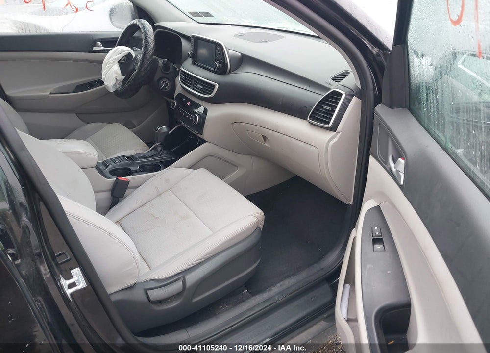 2019 HYUNDAI TUCSON SE VIN: KM8J23A42KU874536