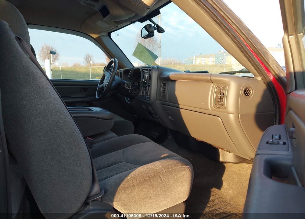 2005 CHEVROLET SILVERADO 1500 LS VIN: 2GCEC19T451346550