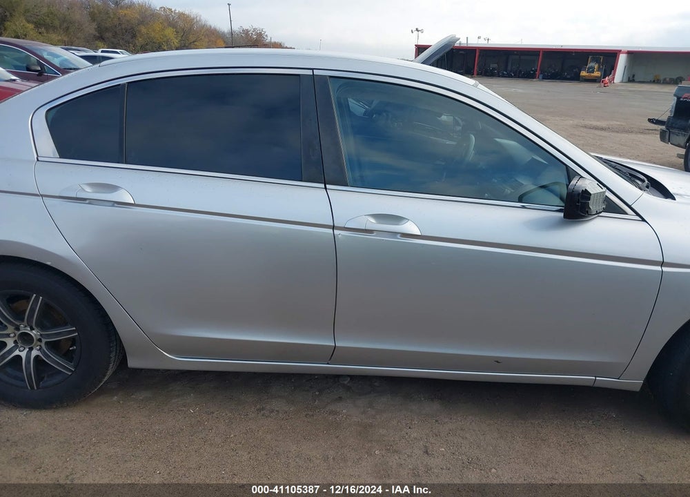 2009 HONDA ACCORD 2.4 LX VIN: 1HGCP26359A152631