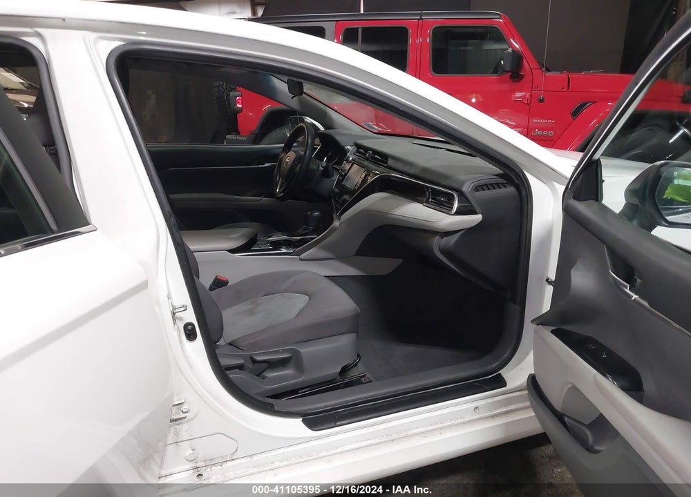 2018 TOYOTA CAMRY HYBRID LE VIN: 4T1B31HK2JU504390
