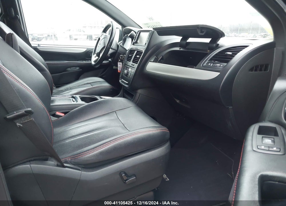 2017 DODGE GRAND CARAVAN GT VIN: 2C4RDGEG1HR799296