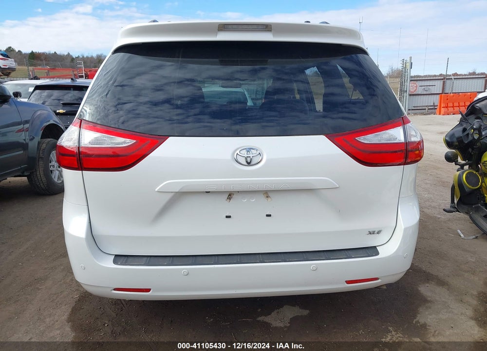 2016 TOYOTA SIENNA XLE PREMIUM 8 PASSENGER VIN: 5TDYK3DC8GS738204
