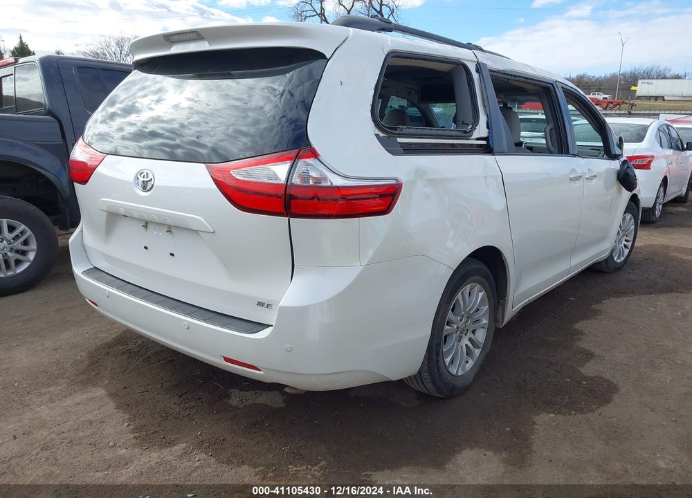 2016 TOYOTA SIENNA XLE PREMIUM 8 PASSENGER VIN: 5TDYK3DC8GS738204
