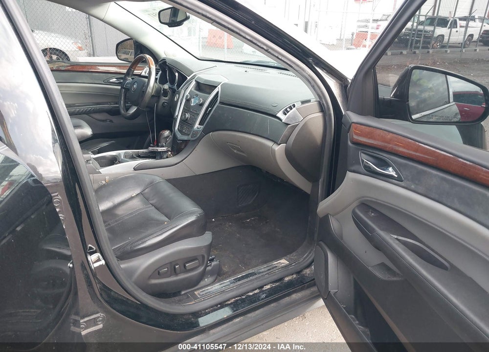 2011 CADILLAC SRX LUXURY COLLECTION VIN: 3GYFNAEY6BS584359