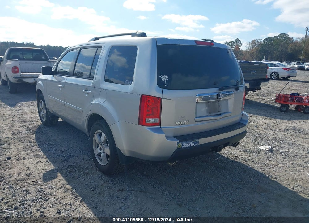 2011 HONDA PILOT EX-L VIN: 5FNYF3H51BB057170