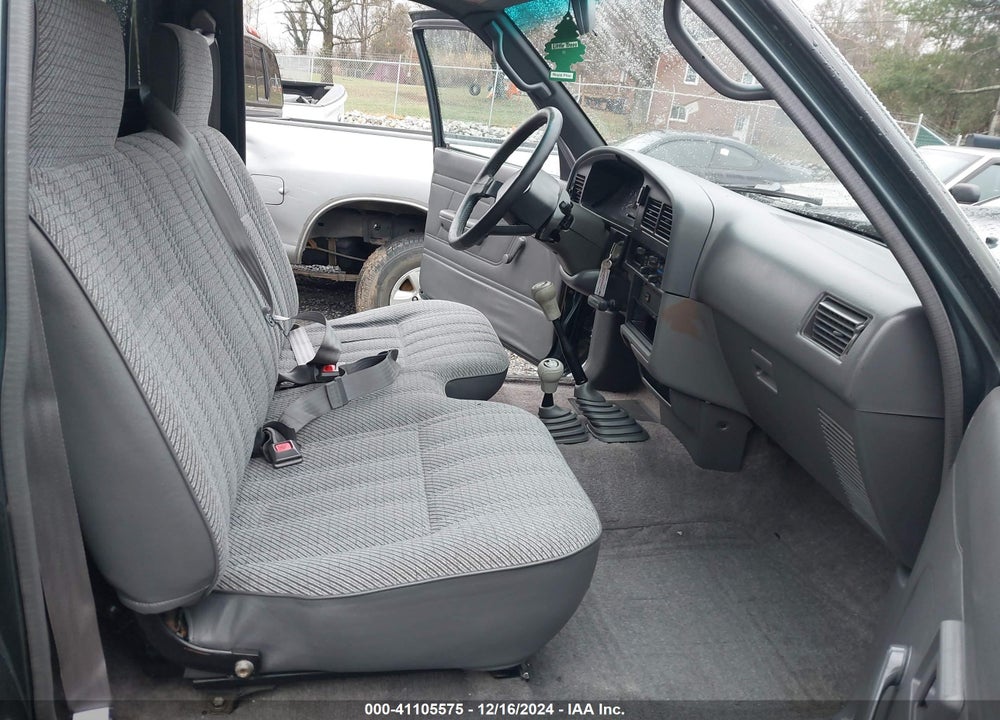 1993 TOYOTA PICKUP 1/2 TON SHORT WHLBSE DX VIN: 4TARN01P2PZ098969