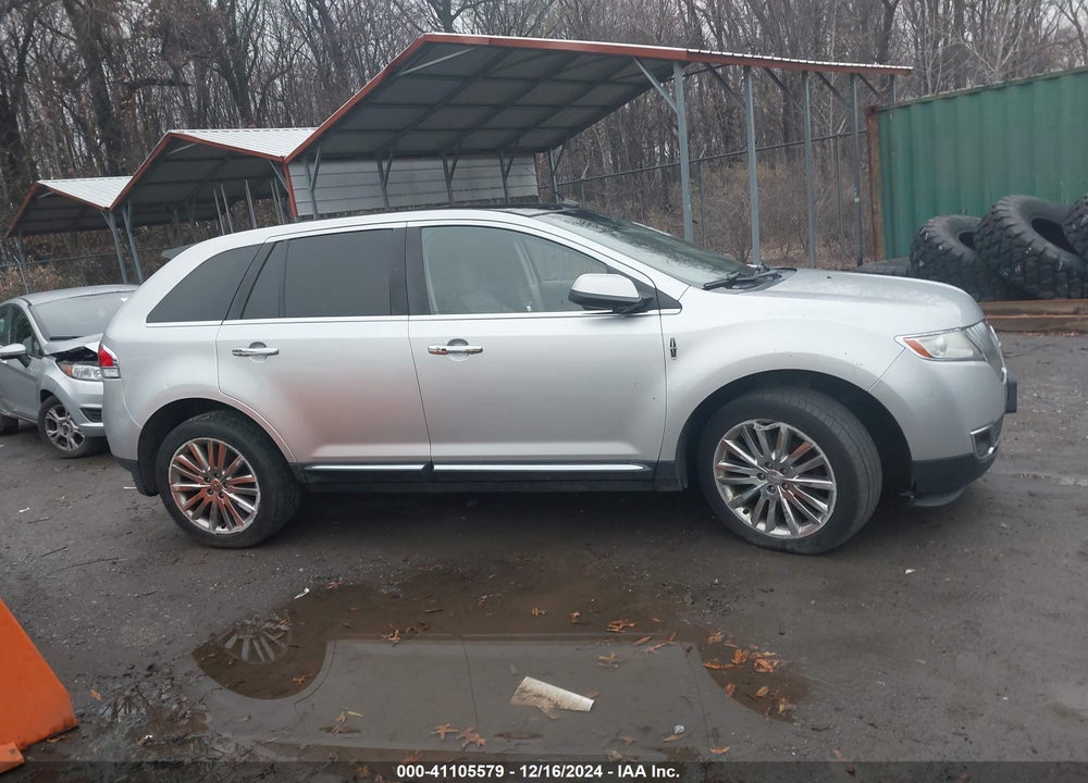 2011 LINCOLN MKX VIN: 2LMDJ8JK7BBJ30081