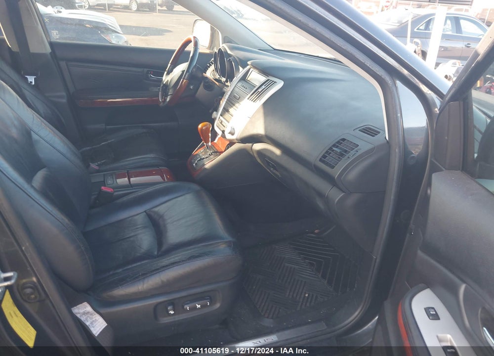 2005 LEXUS RX 330 VIN: JTJGA31UX50052075