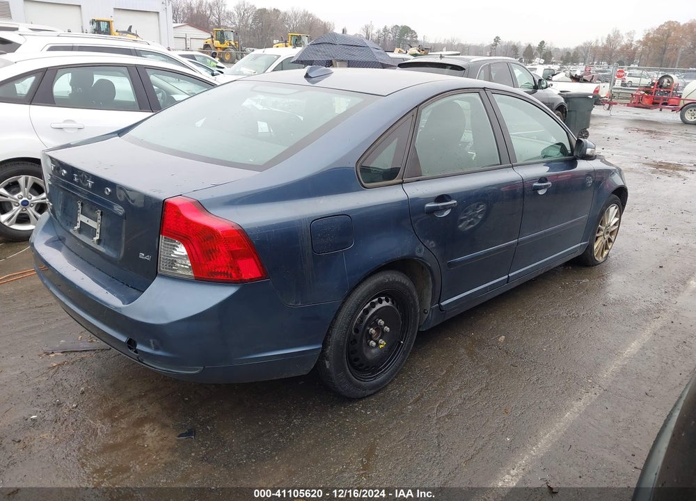 2010 VOLVO S40 2.4I VIN: YV1382MS6A2512827