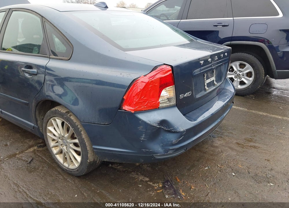 2010 VOLVO S40 2.4I VIN: YV1382MS6A2512827
