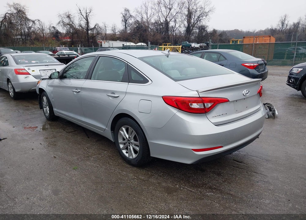 2015 HYUNDAI SONATA SE VIN: 5NPE24AF0FH086867
