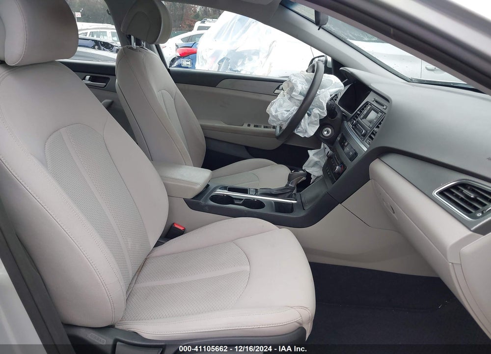 2015 HYUNDAI SONATA SE VIN: 5NPE24AF0FH086867
