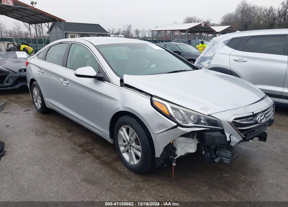 2015 HYUNDAI SONATA SE VIN: 5NPE24AF0FH086867