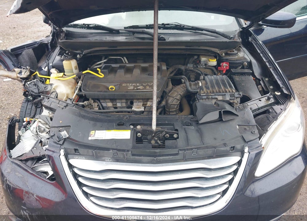 2011 CHRYSLER 200 LX VIN: 1C3BC4FB5BN559943