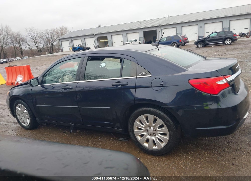 2011 CHRYSLER 200 LX VIN: 1C3BC4FB5BN559943