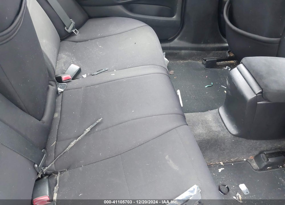 2010 HONDA ACCORD 2.4 LX-P VIN: 1HGCP2F45AA113888