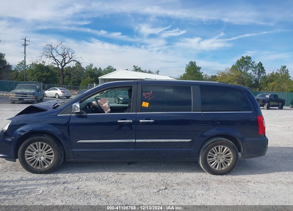 2016 CHRYSLER TOWN & COUNTRY LIMITED VIN: 2C4RC1JG1GR232977