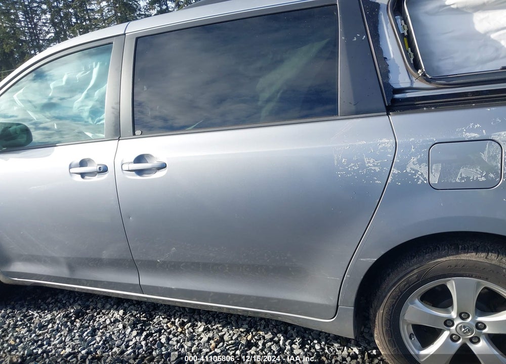 2015 TOYOTA SIENNA LE 8 PASSENGER VIN: 5TDKK3DC9FS592674