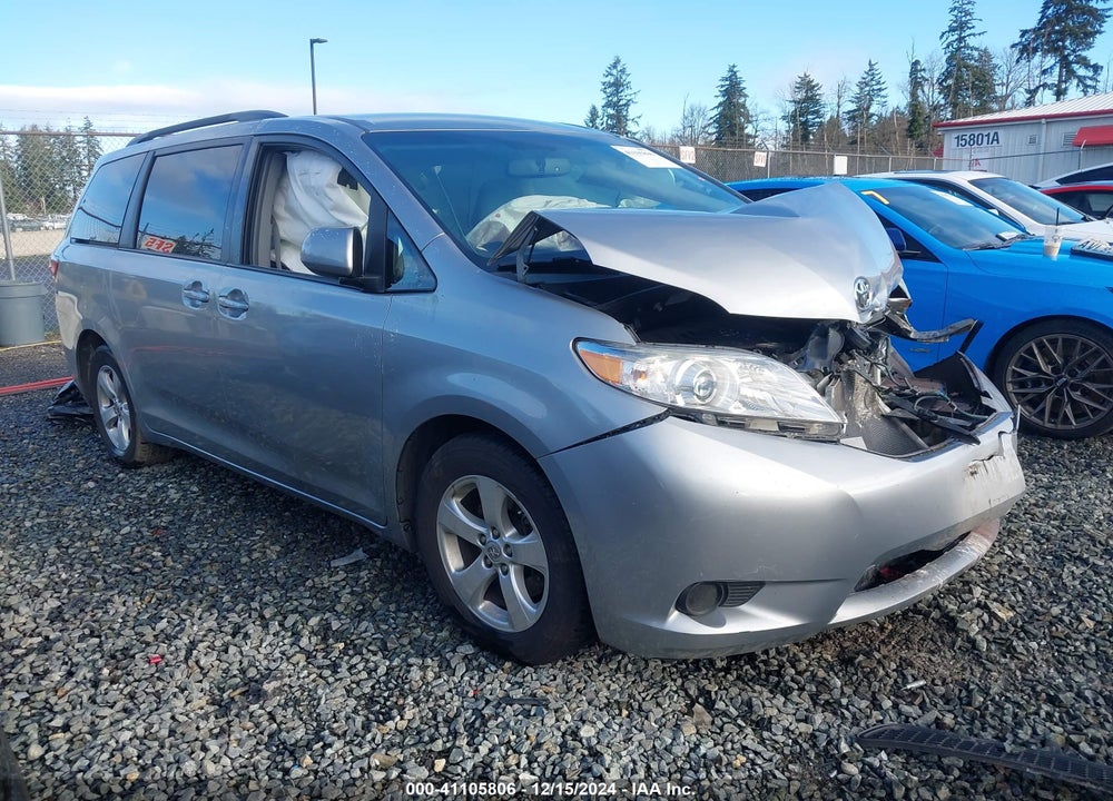 2015 TOYOTA SIENNA LE 8 PASSENGER VIN: 5TDKK3DC9FS592674
