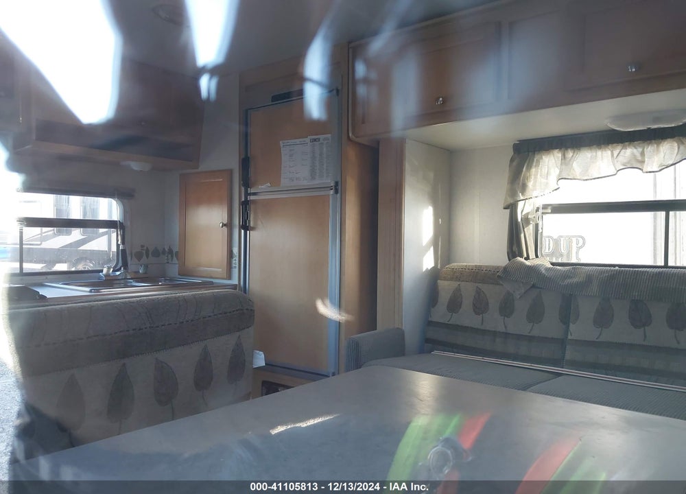 2004 R-VISION TRAIL CRUISER TRAVEL TRAILER VIN: 4WYT02L2841702157