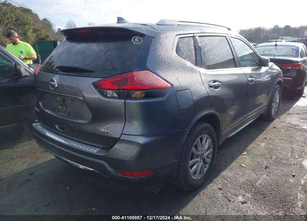 2018 NISSAN ROGUE SV VIN: KNMAT2MTXJP622478