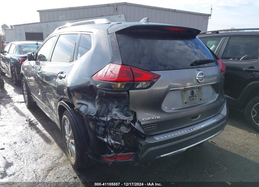 2018 NISSAN ROGUE SV VIN: KNMAT2MTXJP622478