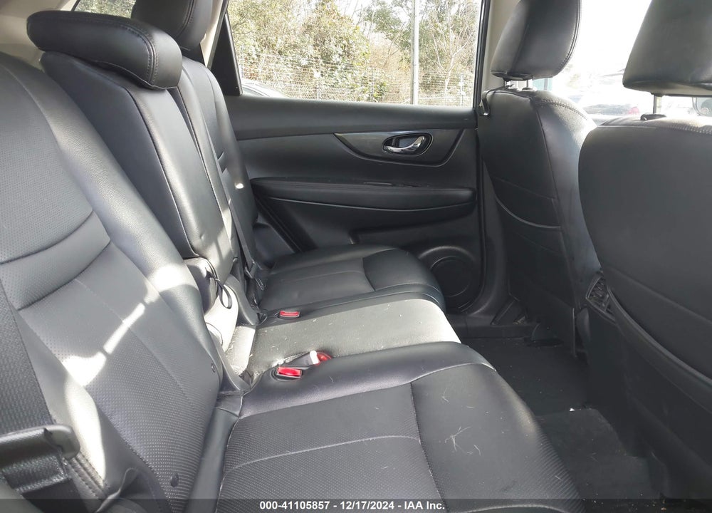 2018 NISSAN ROGUE SV VIN: KNMAT2MTXJP622478
