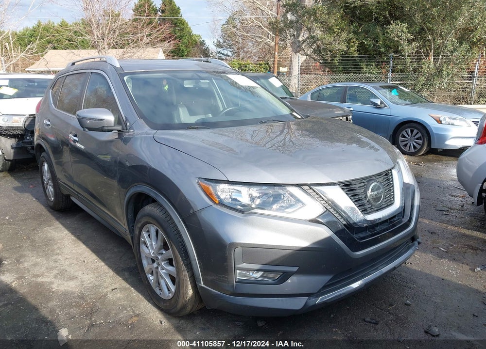 2018 NISSAN ROGUE SV VIN: KNMAT2MTXJP622478