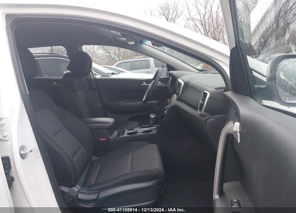 2020 KIA SPORTAGE LX VIN: KNDPMCAC4L7636882