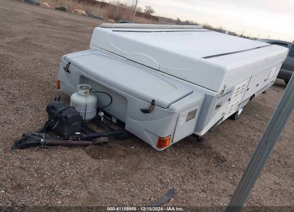 2005 FLEETWOOD TRAVEL TRAILER VIN: 4CP678H1257269201