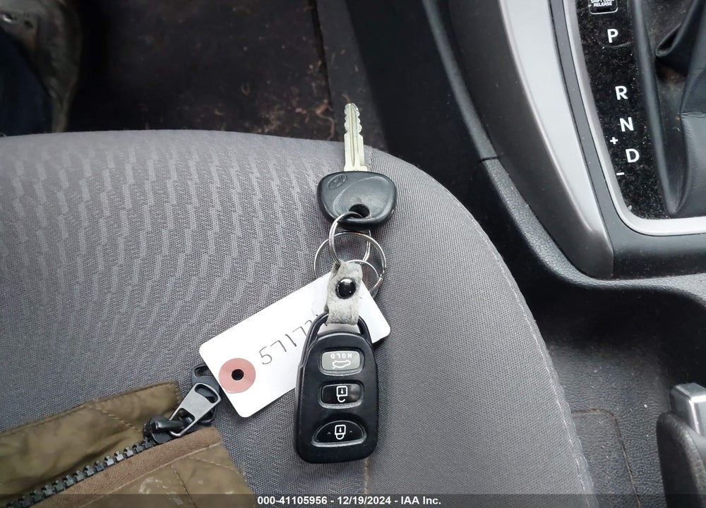2016 HYUNDAI ELANTRA SE VIN: 5NPDH4AEXGH721046